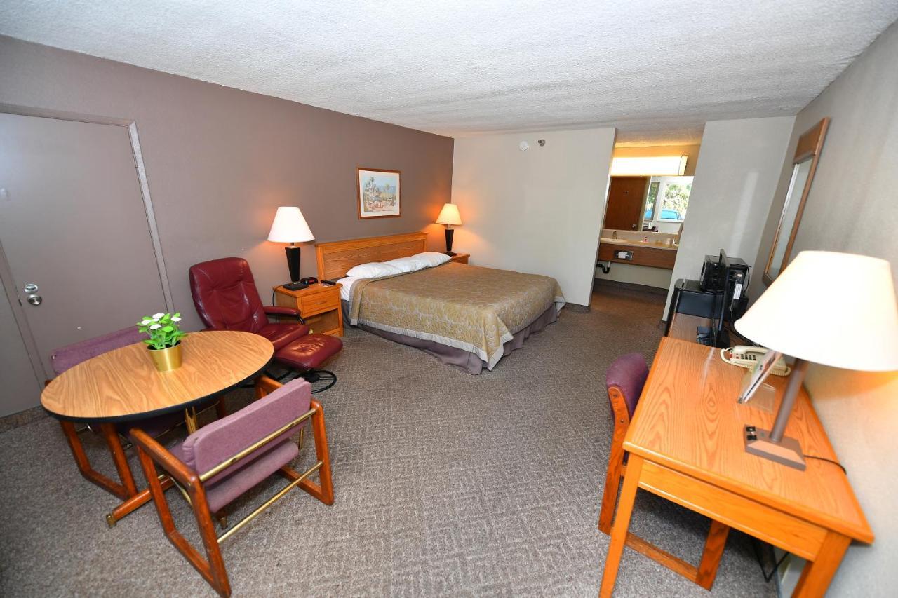 Costa Mesa Inn - Newport Beach Area Exteriör bild
